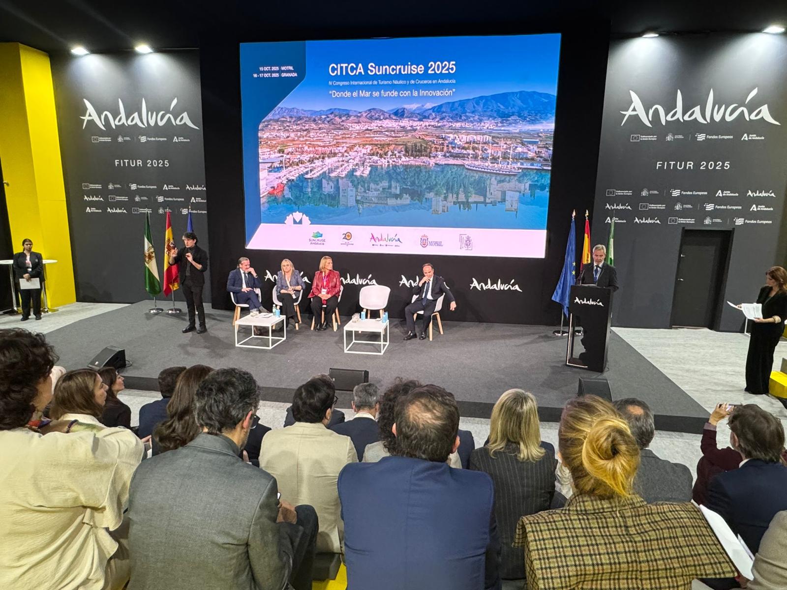 El presidente del Puerto de Motril, José García Fuentes, durante la presentación del congreso