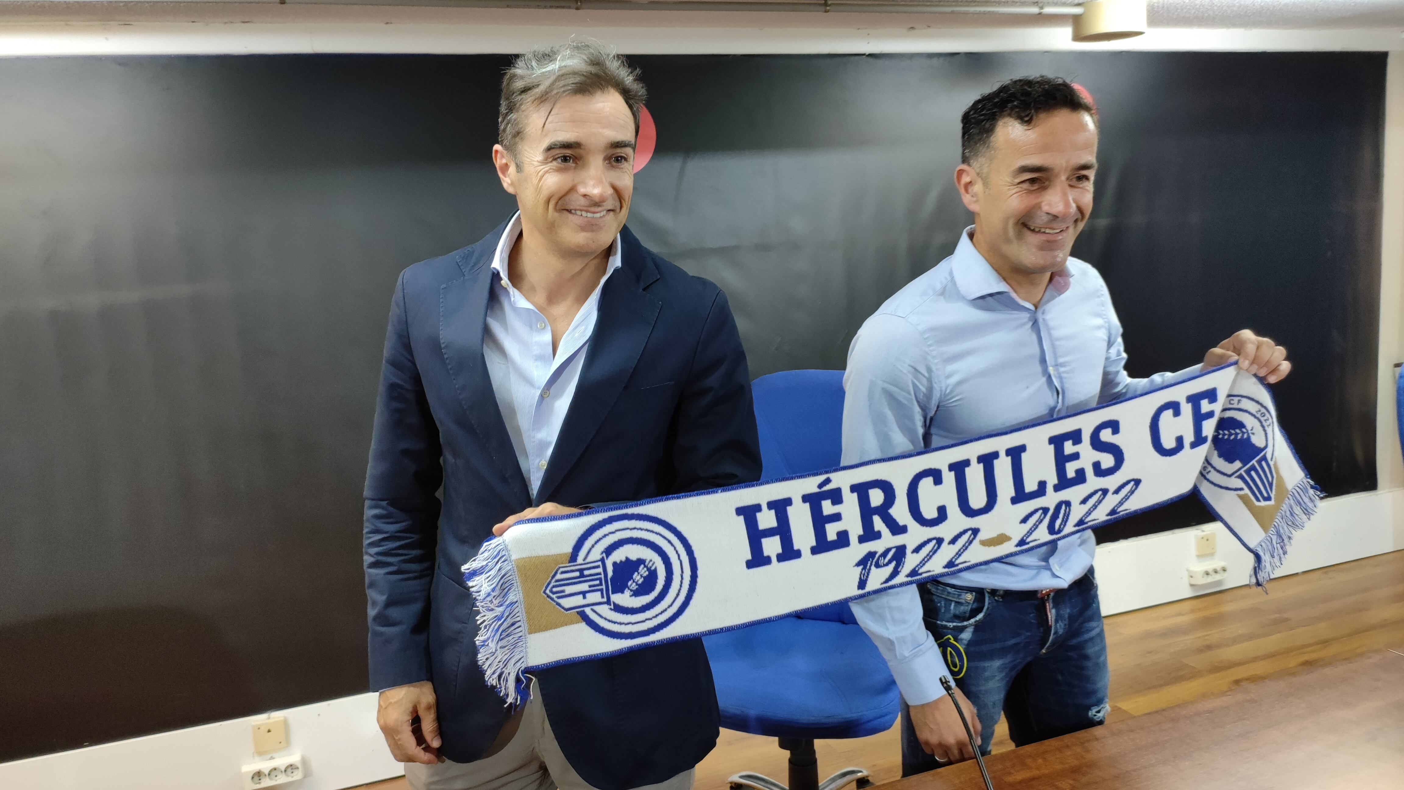 Paco Peña y Carlos Parodi, secretario técnico y presidente del Hércules CF
