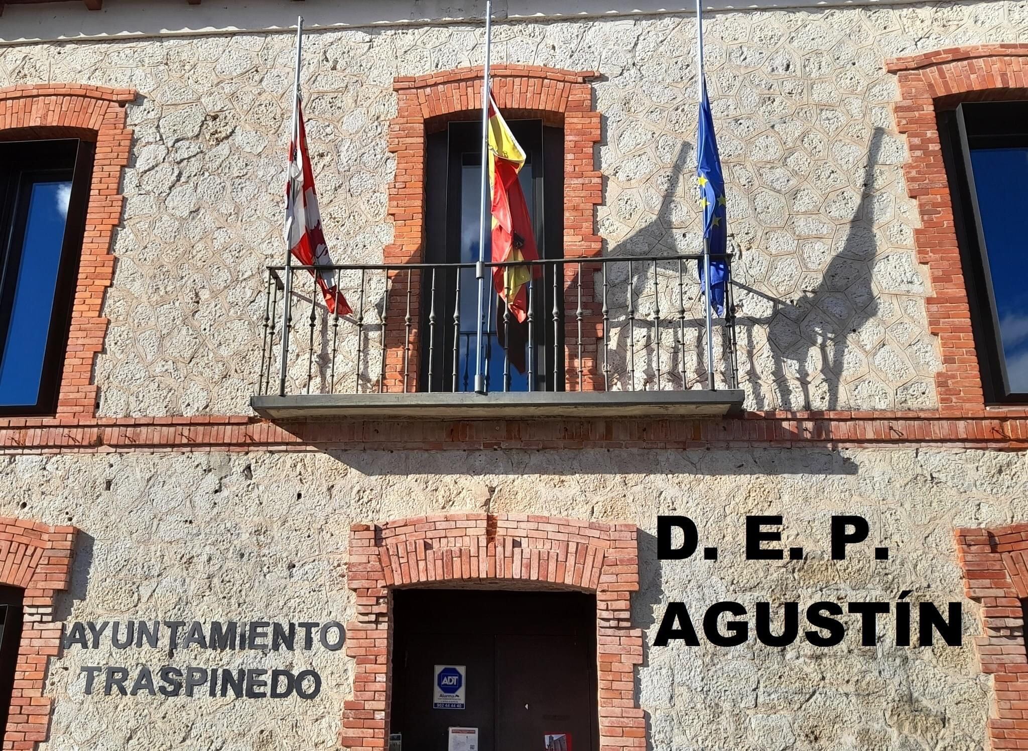 Las banderas de Traspinedo lucen a media asta por el fallecimiento del vecino de Medina del Campo