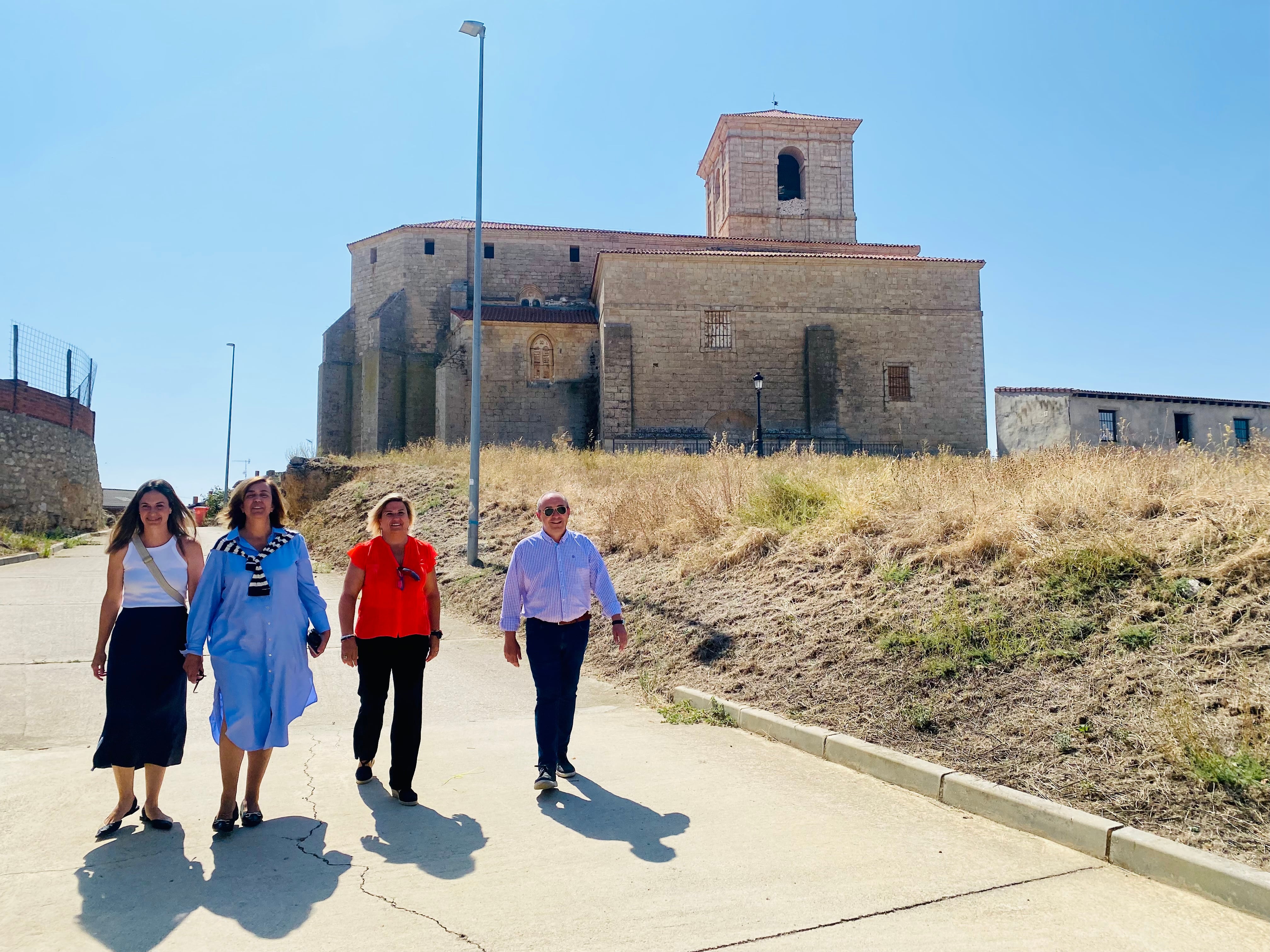 Visita de la presidenta de la Diputación de Palencia a Pedraza de Campos