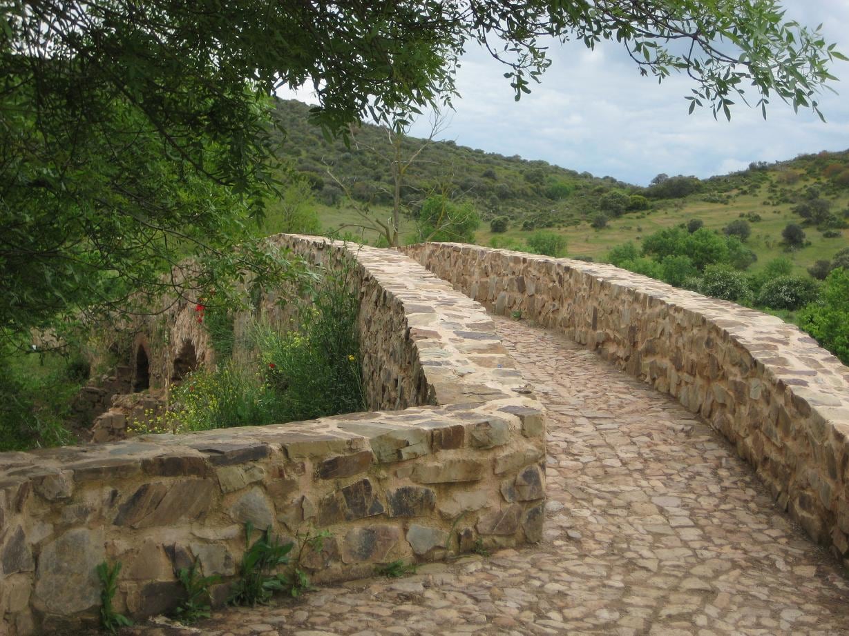 El &quot;Puente de las mil ovejas&quot; , joya arquitectónica trashumante de la provincia de Ciudad Real