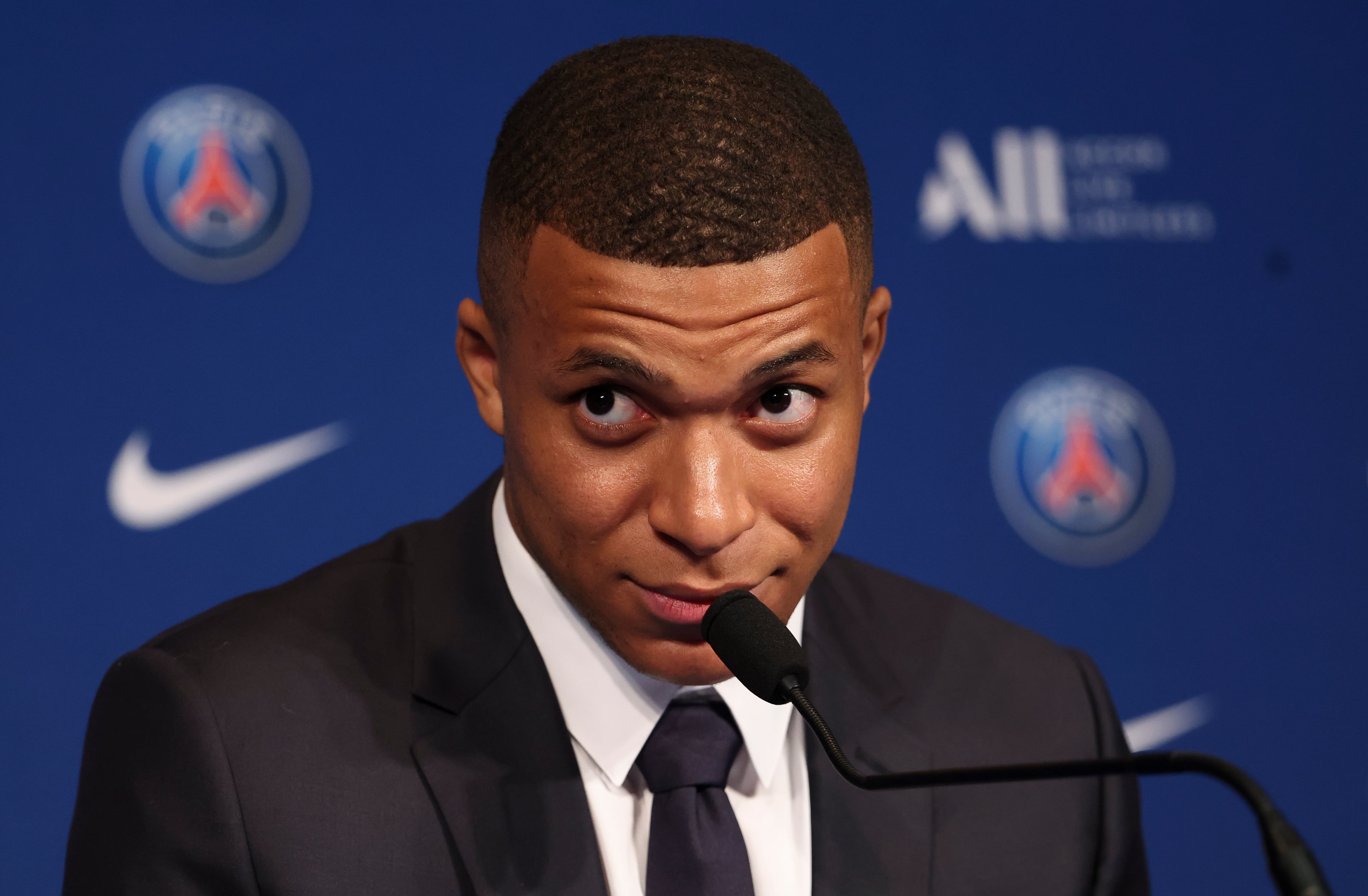 Kylian Mbappé, durante la rueda de prensa del pasado 23 de mayo en la que anunció su renovación con el PSG.