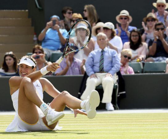 Garbiñe Muguruza celebra su victoria ante la suiza Timea Bacsinsky.