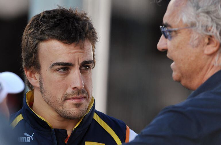 Alonso y Briatore, en una foto de 2009 cuando ambos estaban en Renault