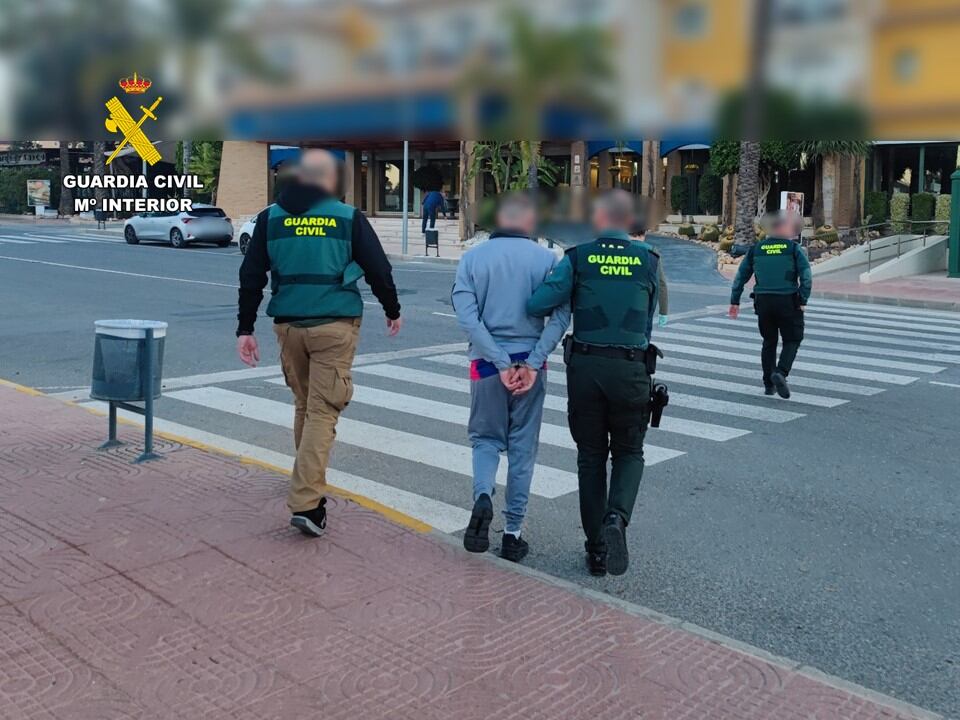 Imagen del conductor de un vehículo lanzadera detenido por la Guardia Civil