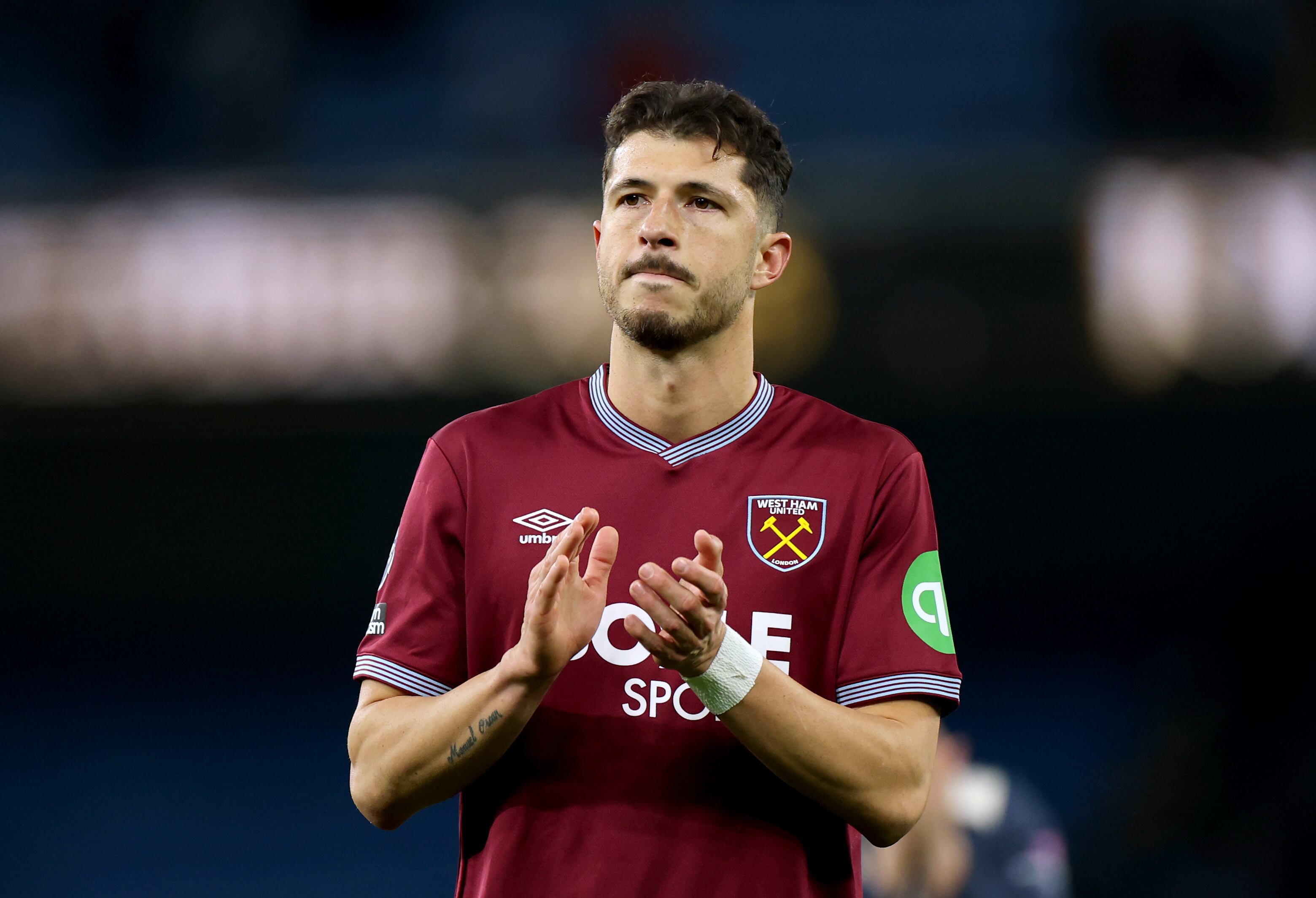MANCHESTER, ENGLAND - DECEMBER 20: Guido Rodriguez of West Ham United applauds the fans at the end of the Premier League match between Manchester City and West Ham United at Etihad Stadium on December 20, 2025 in Manchester, England. (Photo by West Ham United FC/West Ham United FC via Getty Images)