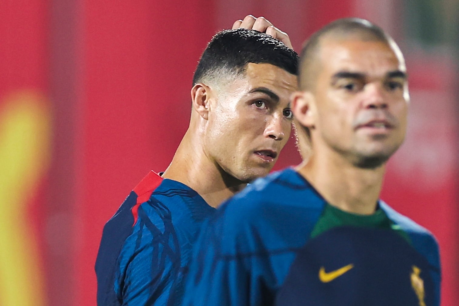 Cristiano Ronaldo y Pepe en un entrenamiento previo al Portugal - Suiza