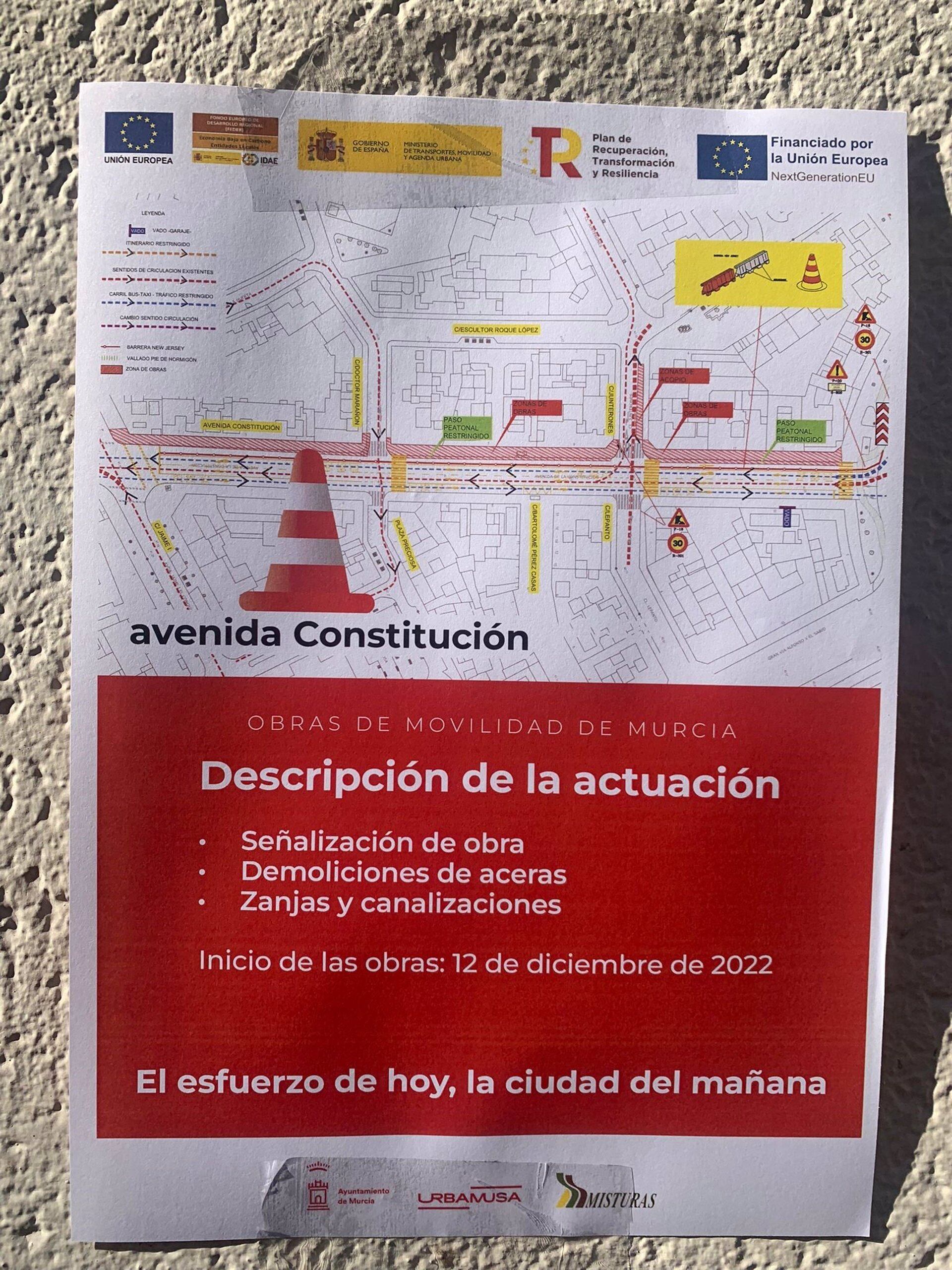 Cartel anunciador del inicio de obras para la Avenida de la Constitución