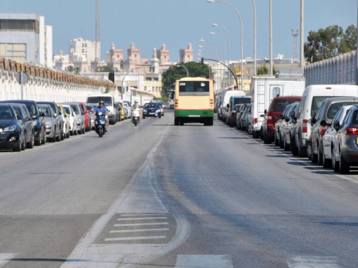 El servicio de autobuses urbanos de Cádiz inicia pruebas con vehículos híbridos