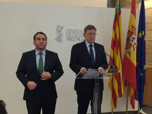 El presidente de la Generalitat Valenciana, Ximo Puig, y Manuel Illueca, director general del IVF