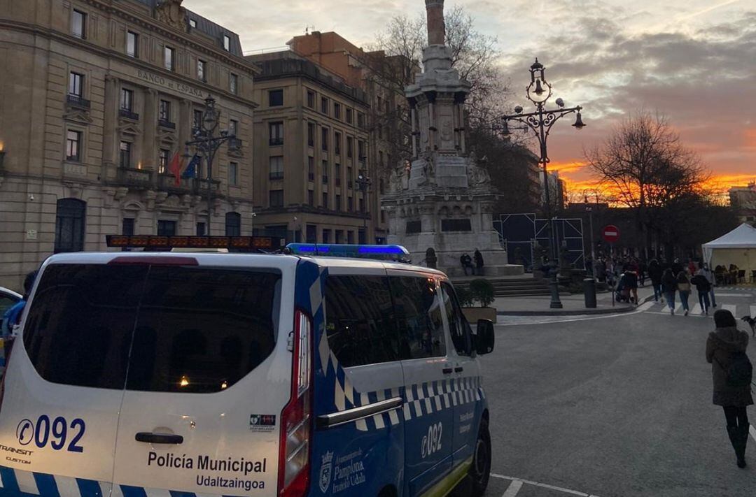 Vehículo de la Policía Municipal de Pamplona.
