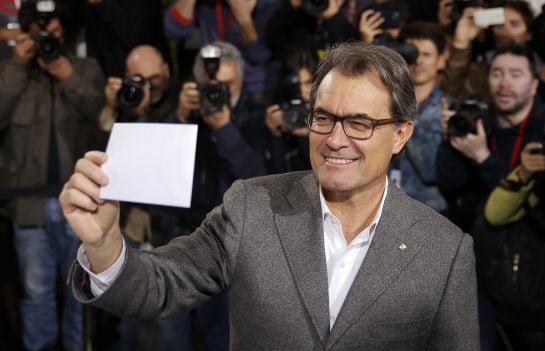 El President Artur Mas vota en la jornada del 9-N