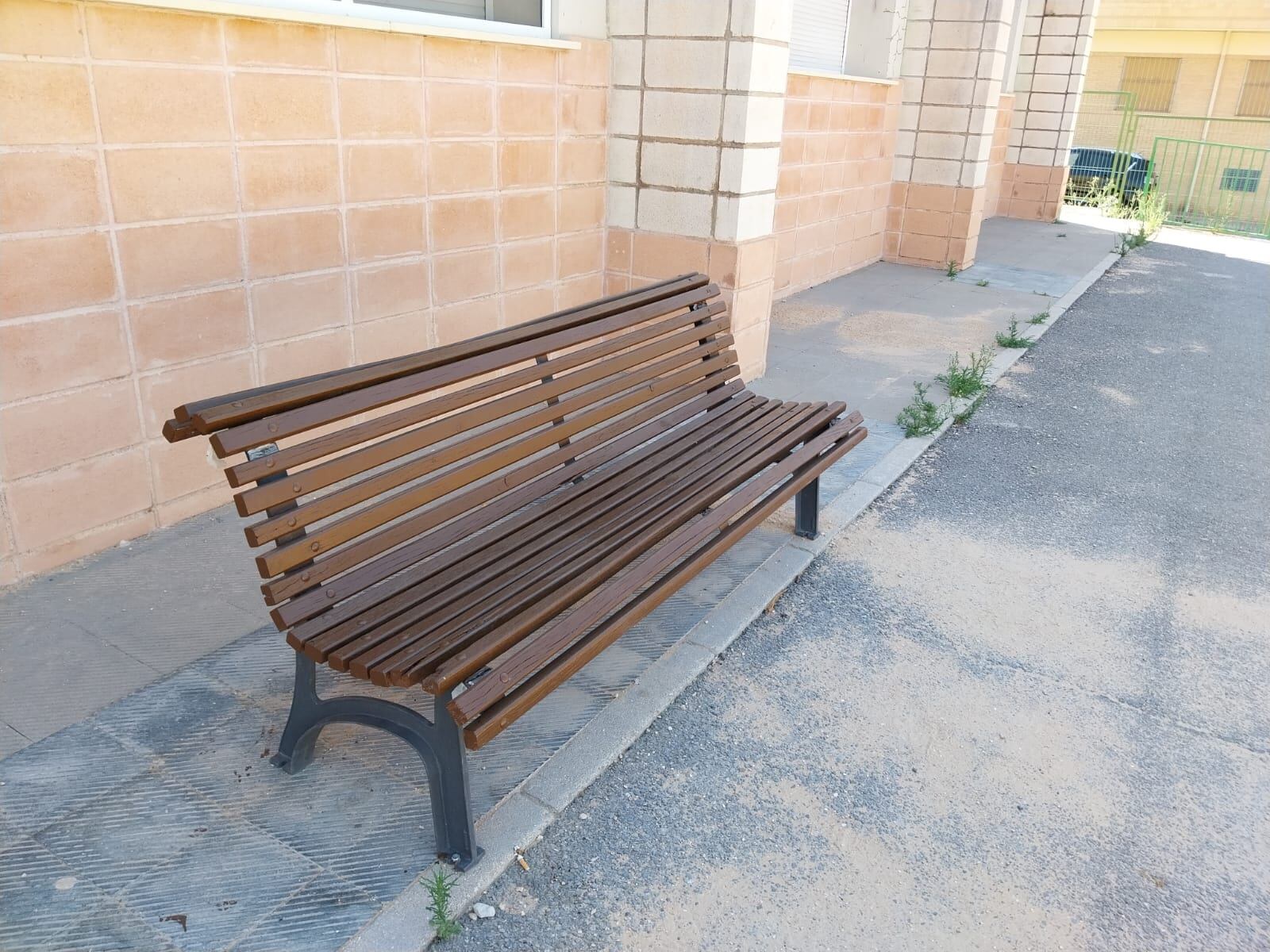 Mejoras en la pista deportiva y patio de los colegios