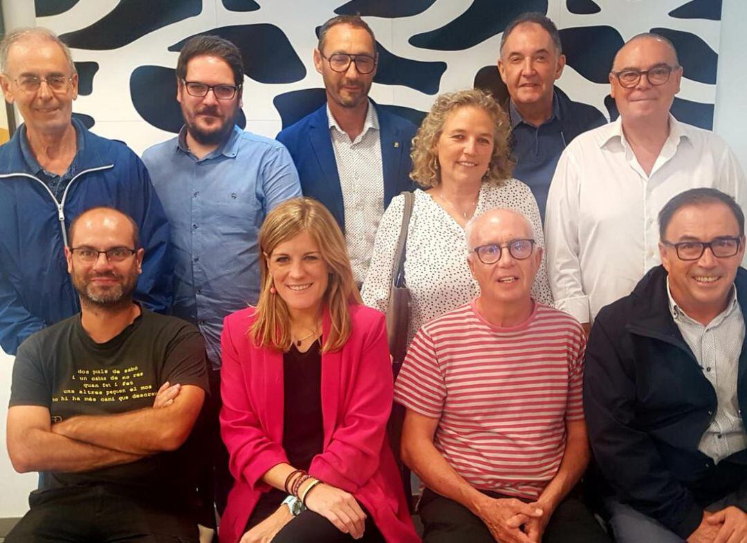 Primera reunión del jurado de los X Premios del Grupo Radio Gandia. 