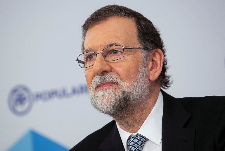 Fotografía facilitada por el PP, de su líder Mariano Rajoy, durante su intervención ante el Comité Ejecutivo Nacional del partido, en la que ha anunciado hoy que dejará la Presidencia de la formación y cumplirá su mandato hasta el día que el partido elija a su sustituto.