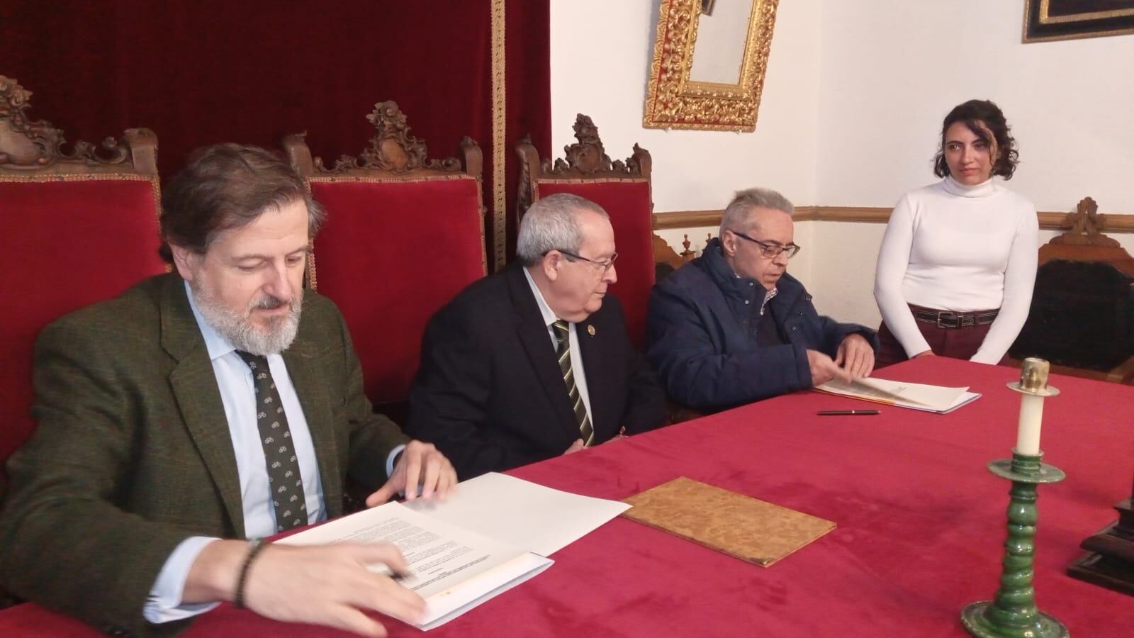 Firma del Convenio entre Fundación Caja Rural y Santa Capilla de San Andrés