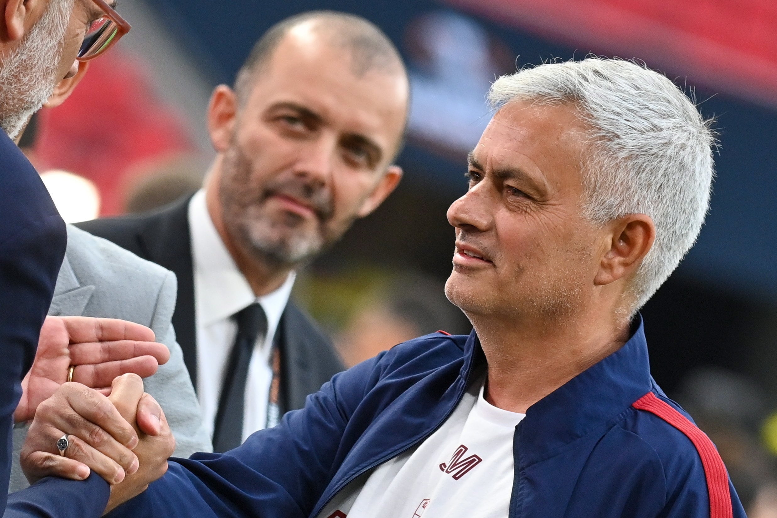 Mourinho, entre un entrenamiento de la Roma y una rueda de prensa.