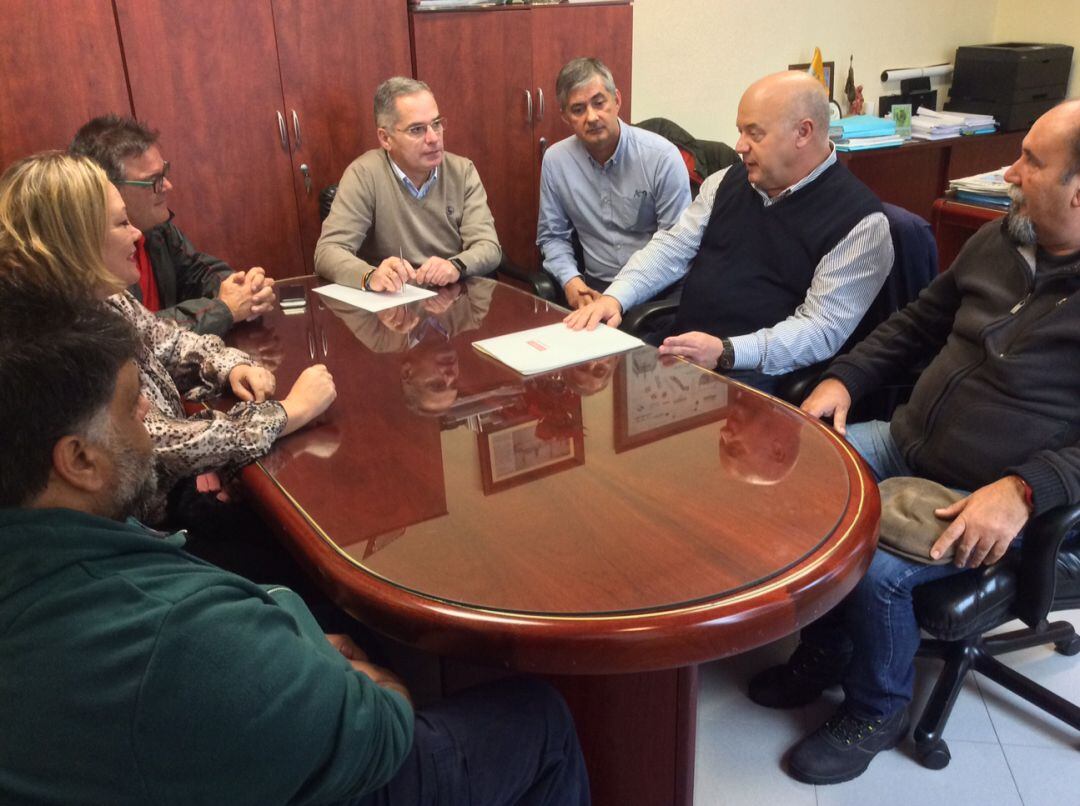 Momento de la reunión entre el Gobierno municipal y CCOO