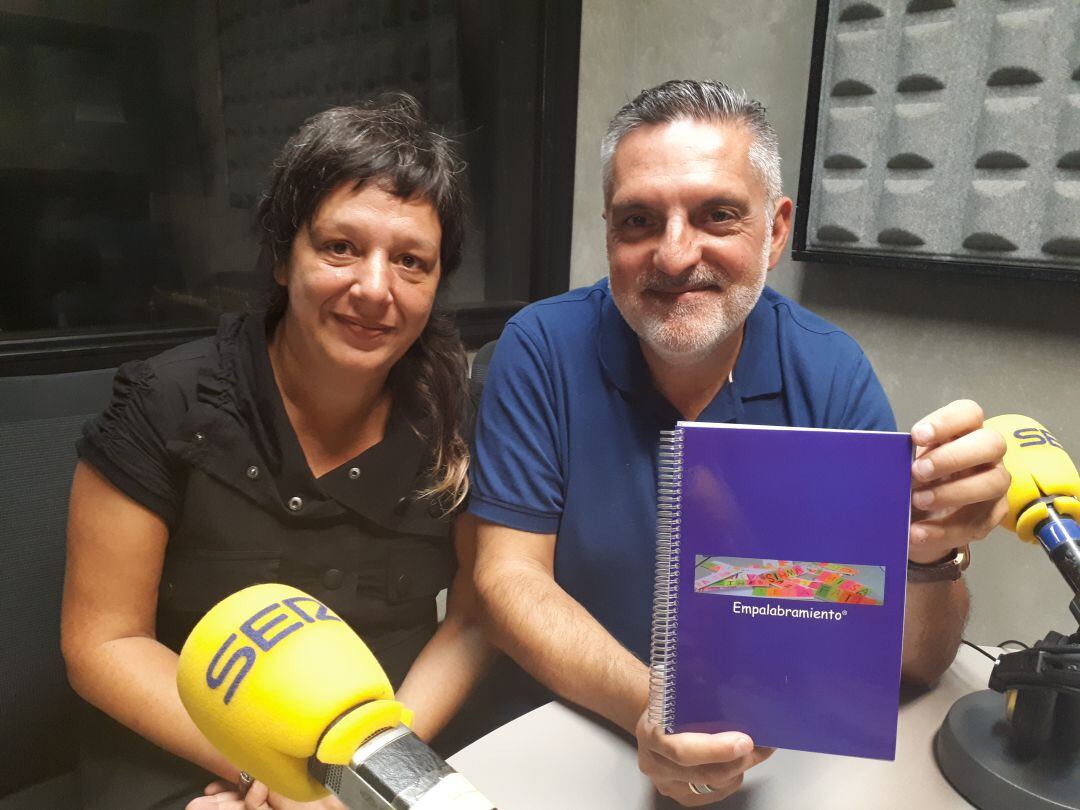 Nerea del Campo Aguirre, a la izquierda, es la promotora de las clases de 'Empalabramiento'