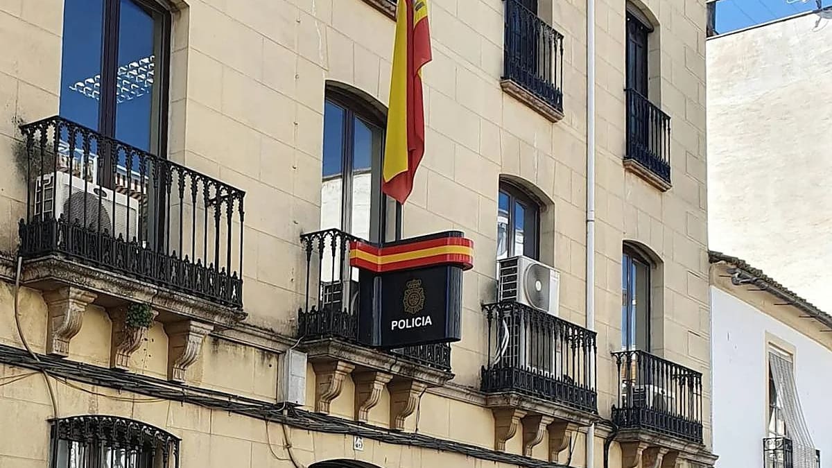 La Policía Nacional detiene en Andújar, a un varón, por un delito con robo con violencia y lesiones