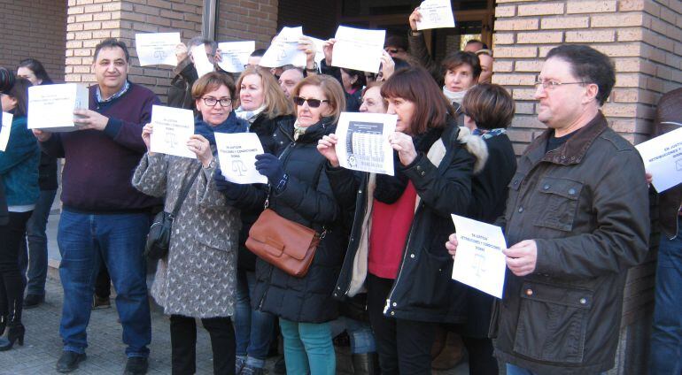 Concentración a las puertas del Palacio de Justicia de Ponferrada