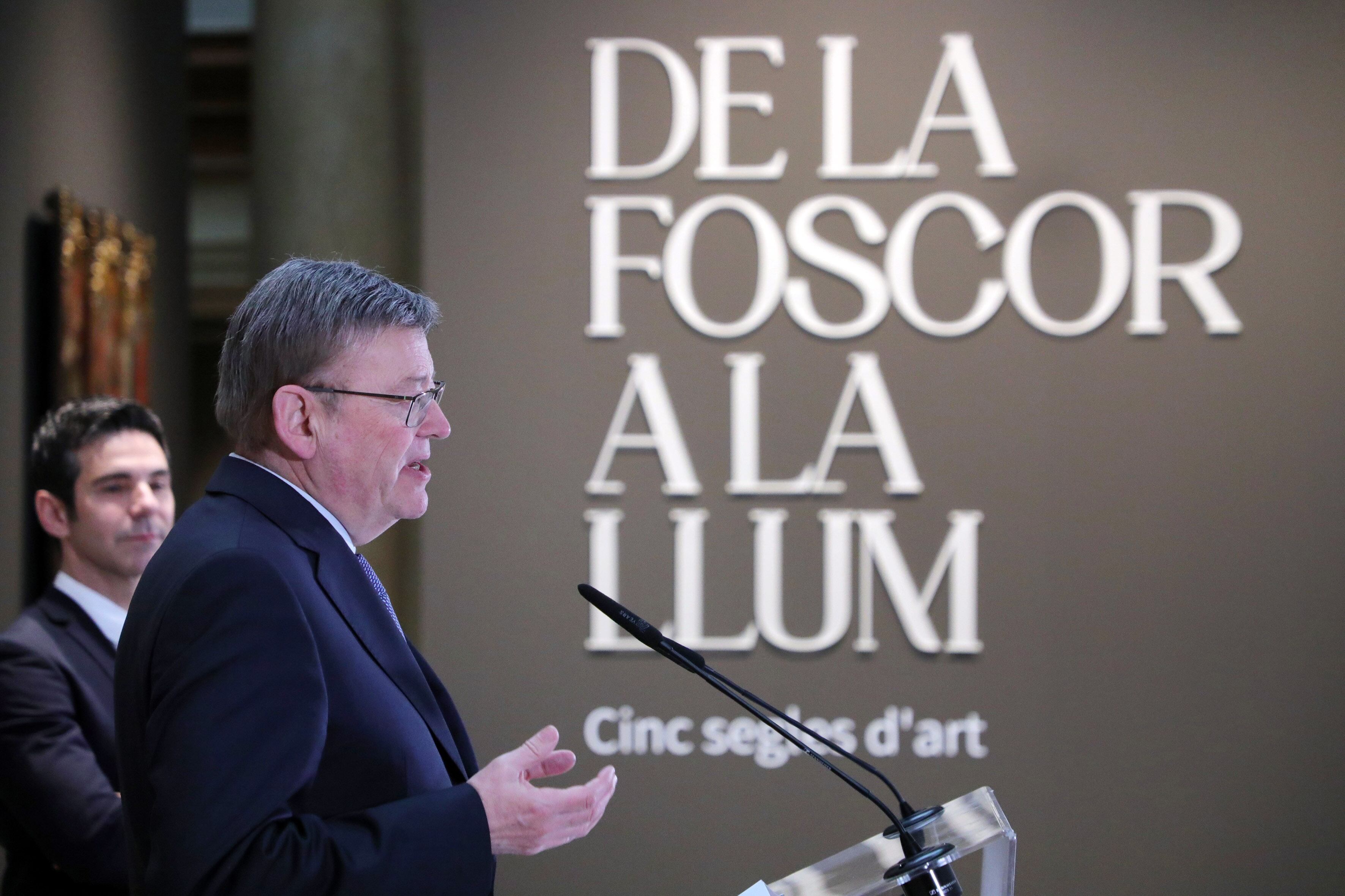 El president de la Generalitat Valenciana, Ximo Puig, en la presentación de &#039;De la foscor a la llum&#039;