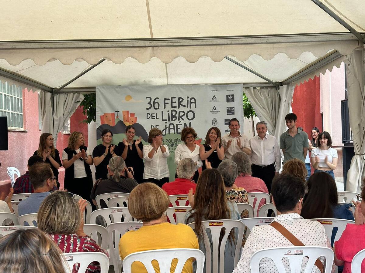 Paco González, organizador Feria Libro Jaén: "Podemos estar este año en un repunte del 10% de ventas"