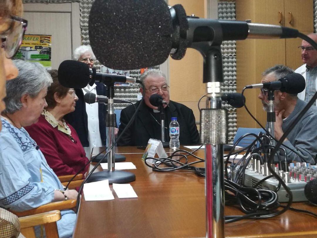 Radio Gurugú entrevista al Obispo de Palencia