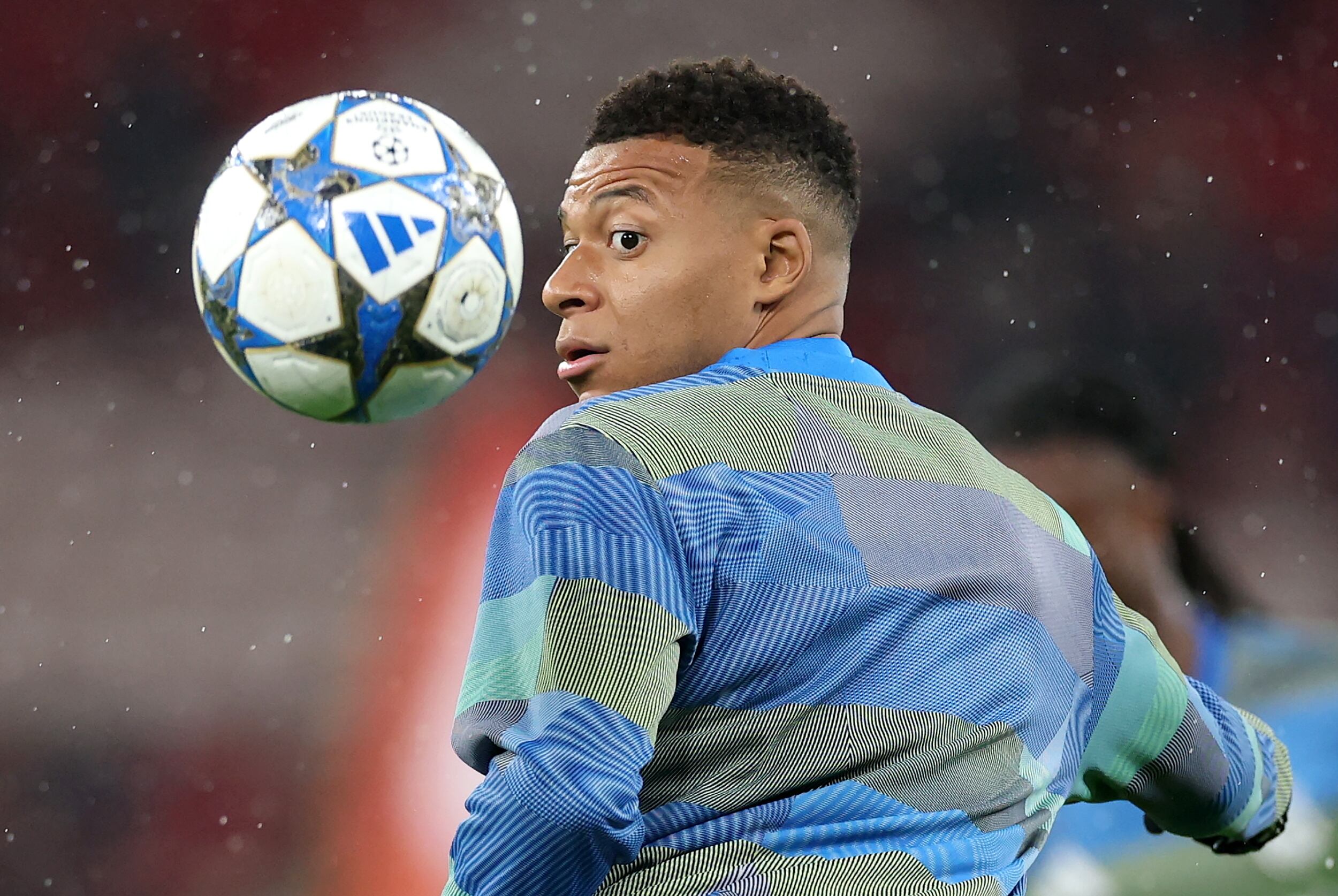 Mbappé durante el entrenamiento previo al partido frente al Liverpool en Champions
