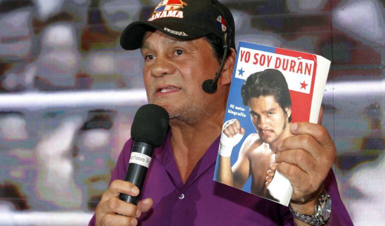El tetracampeón mundial de boxeo Roberto 'Mano de Piedra' Durán, durante la presentación de su autobiografía.