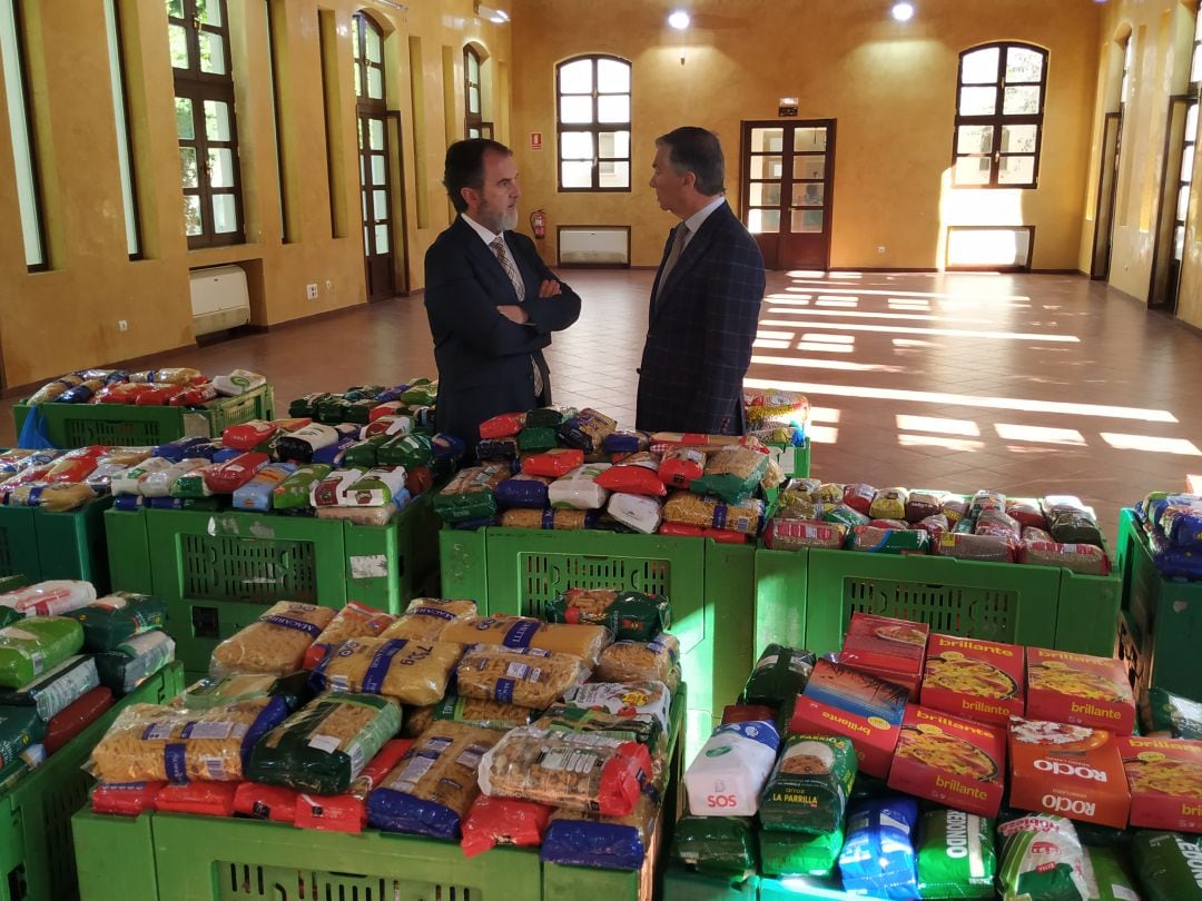 La Real Escuela donado más de 4.500 kilos de comida a Cruz Roja Jerez