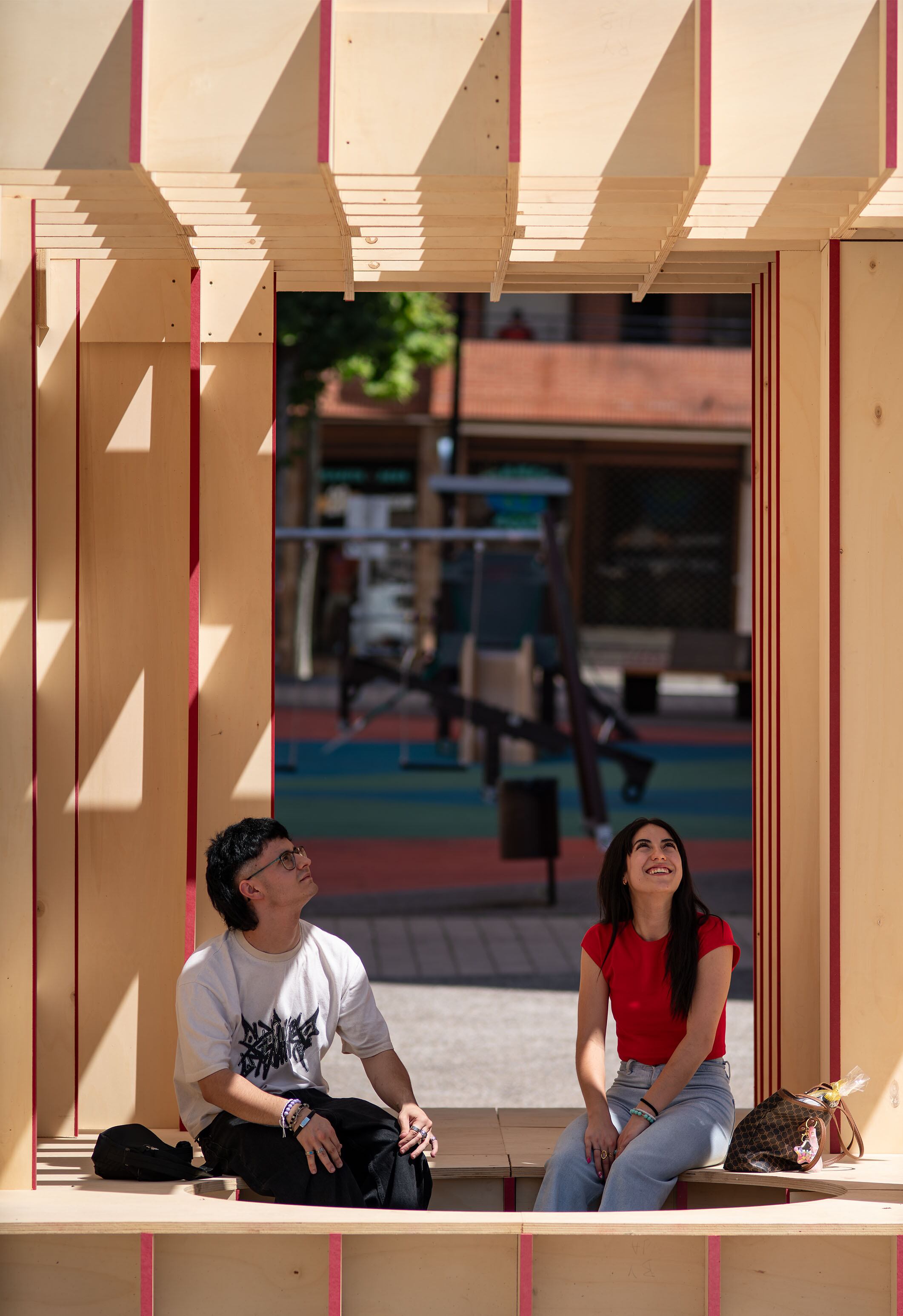 Crop Top. BairBalliet (Estados Unidos) en la plaza Cofradía del Vino Rioja