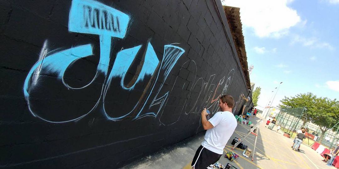 Actividad de grafitis durante la sexta edición del festival