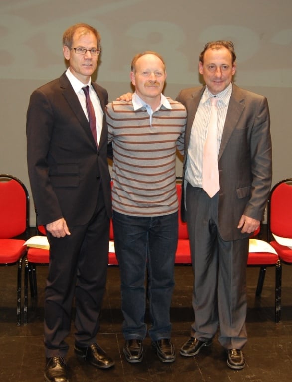 Los ex atletas Abel Antón y Fermín Cacho y el entrenador Enrique Pascual Oliva.