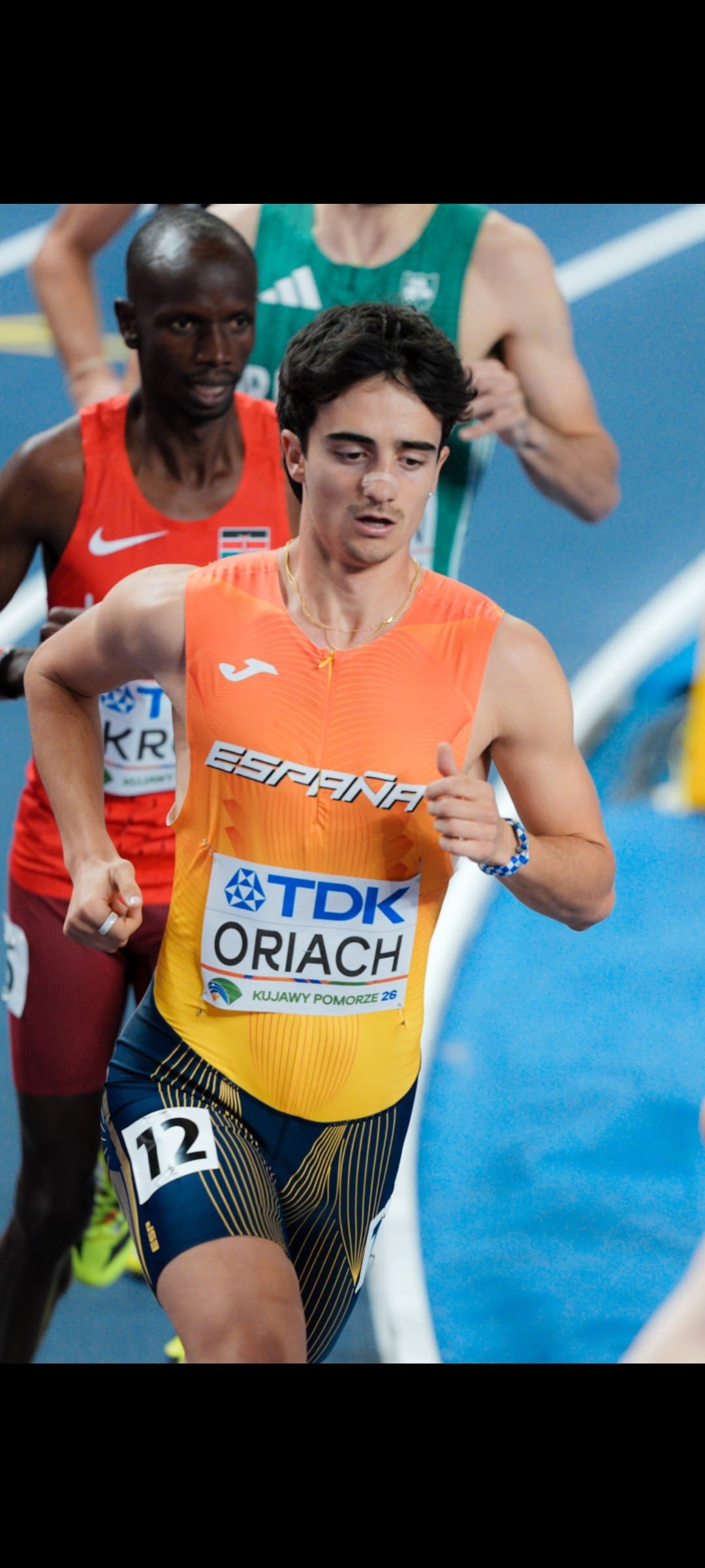 Pol Oriach en la prueba del 3000m del Mundial de pista cubierta