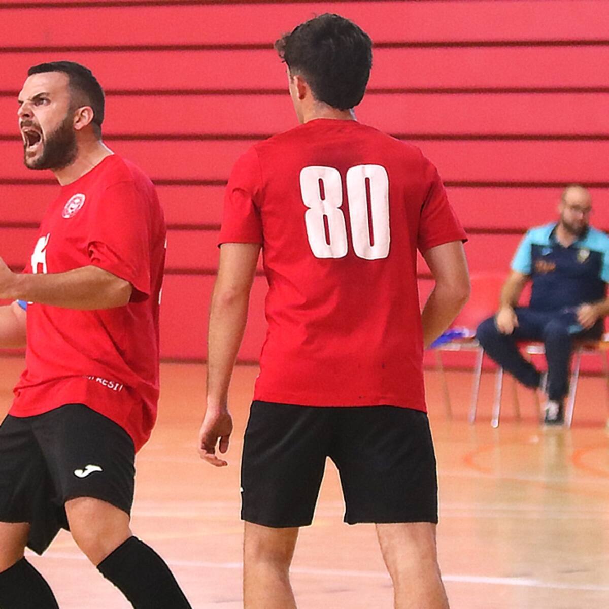 El Nueva Elda gana en la pista del Mutxamel Benifutsal y logra su segunda victoria consecutiva (3-6)