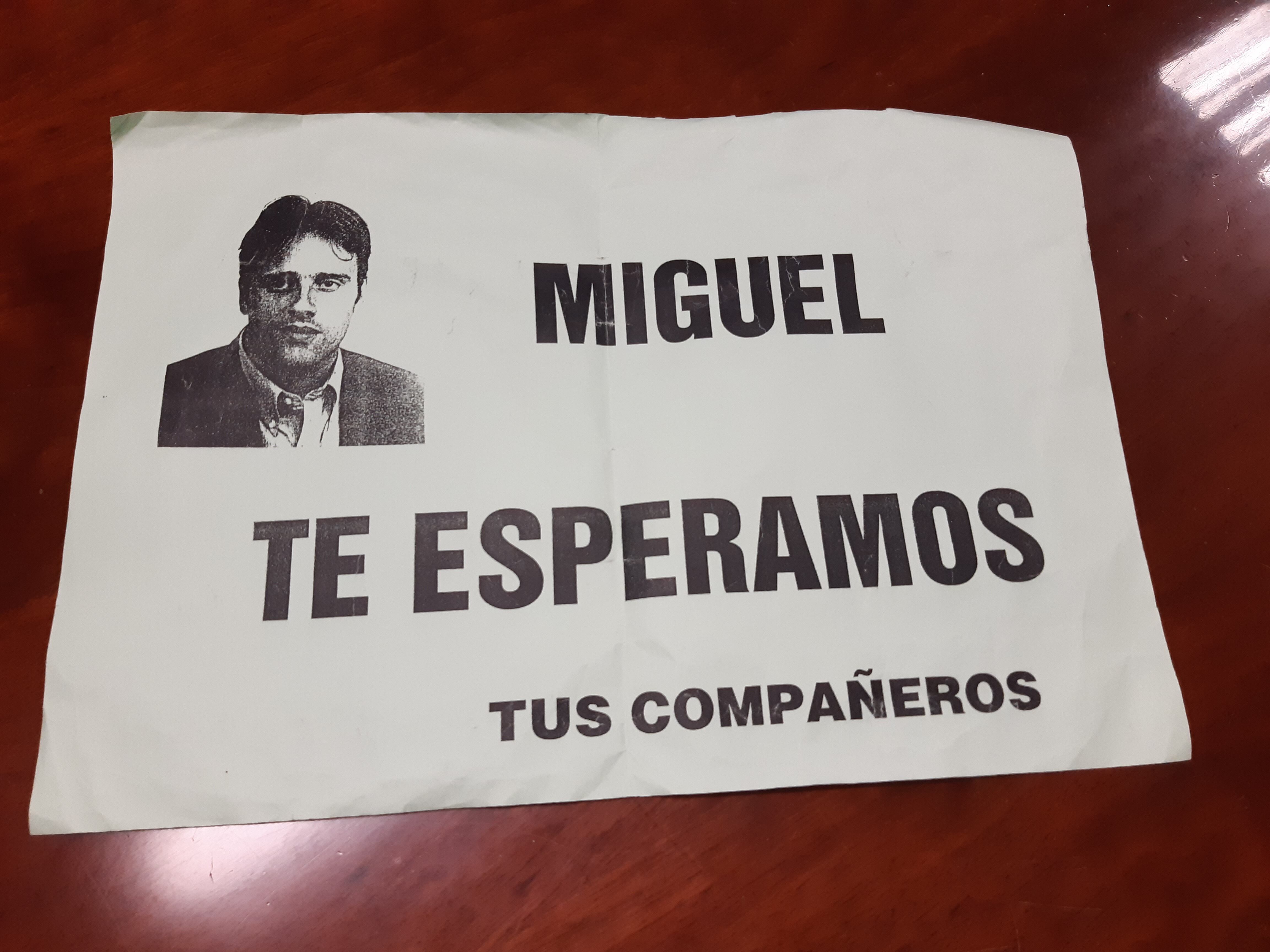 Cartel que realizaron los compañeros de Eman Consulting. / Cadena SER