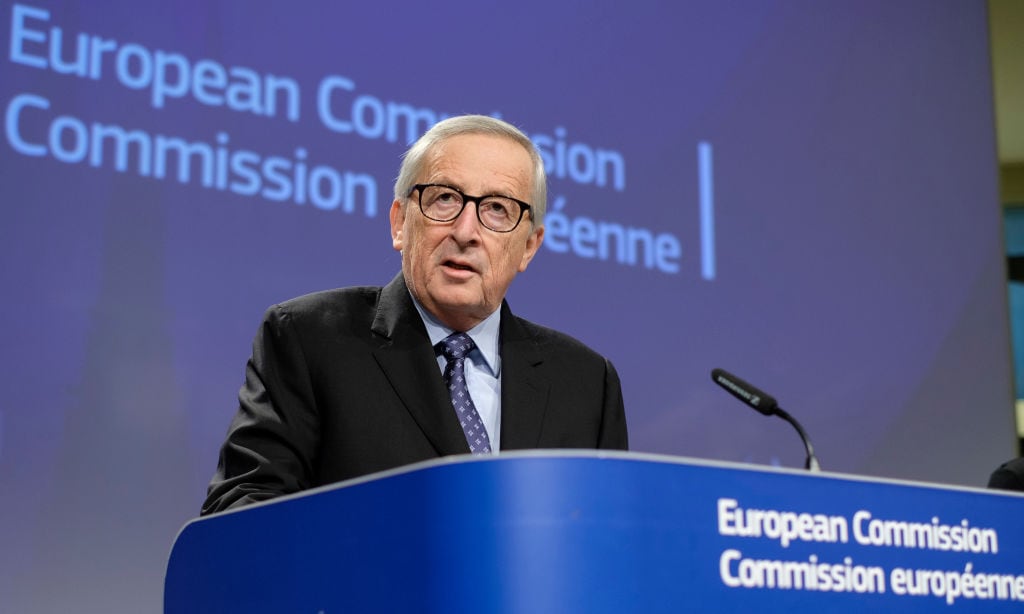 El por entonces presidente de la Comisión Europea, Jean-Claude Juncker, anunció en 2018 el fin del cambio de hora, pero la medida ha quedado paralizada.