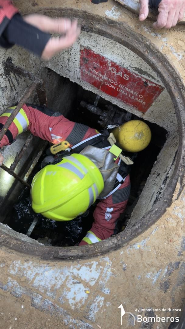 Actuación de los bomberos en el corte de gas