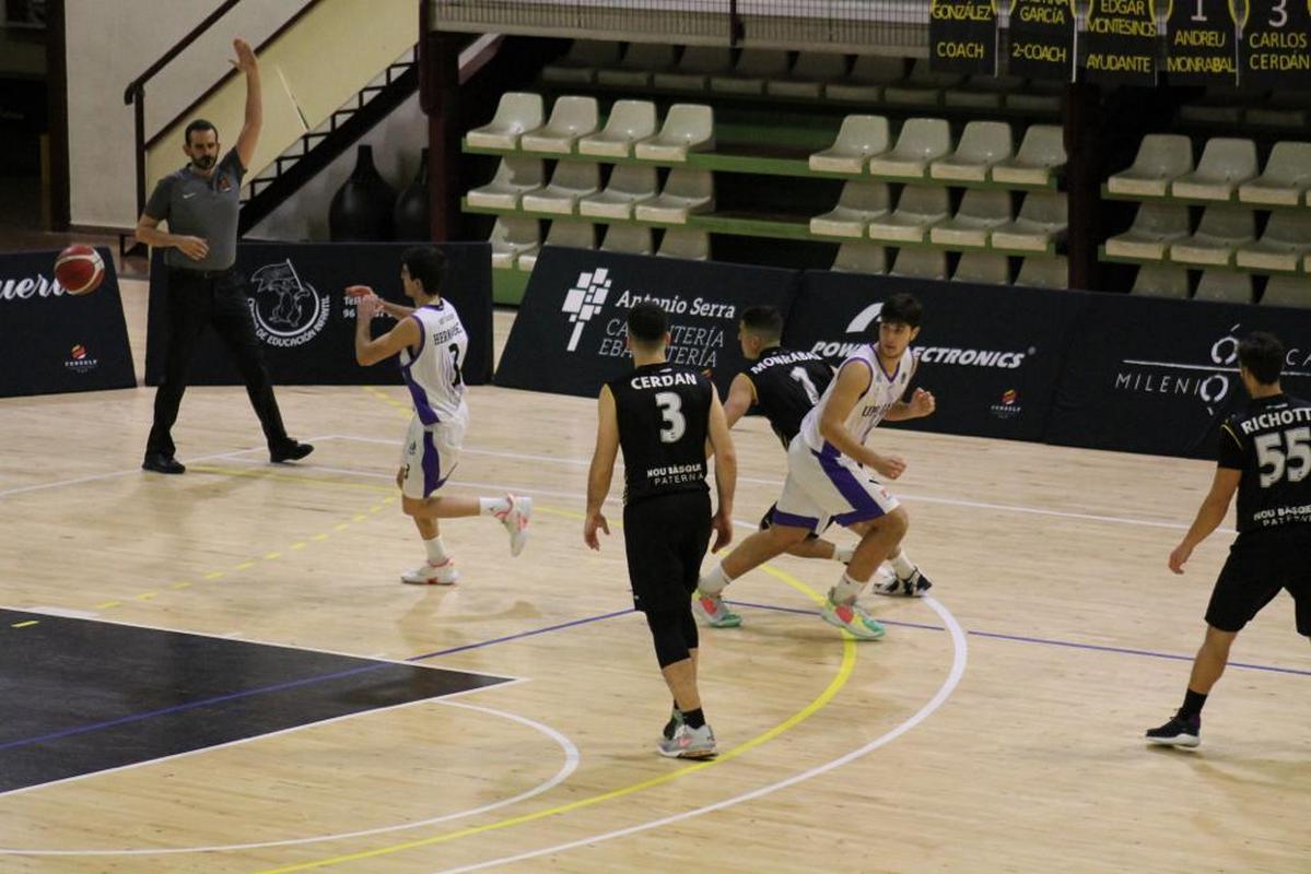 Lance del partido ante el NB Paterna