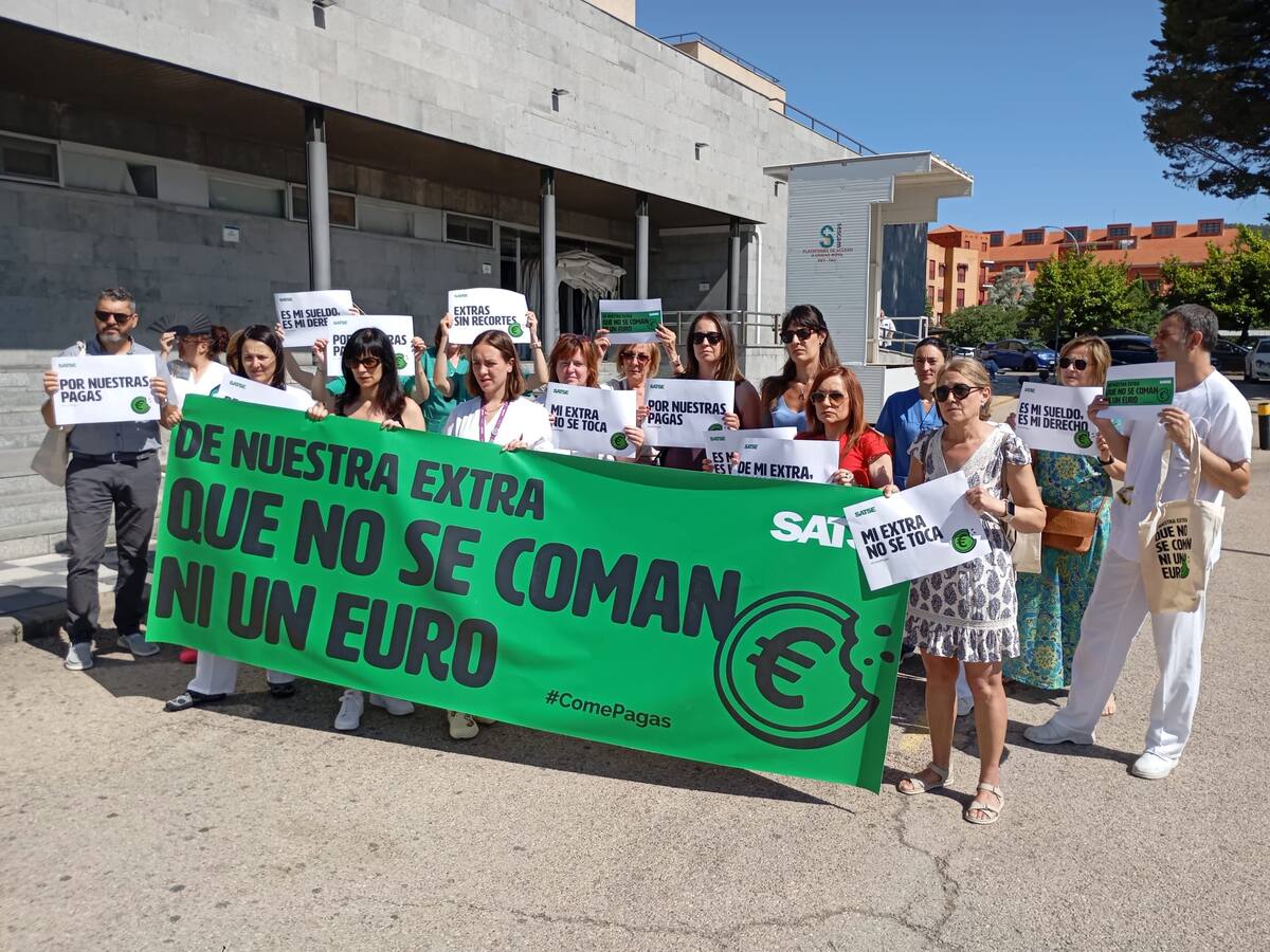 Enfermeras y fisioterapeutas de Cuenca reclaman al Gobierno de España el fin del recorte a sus pagas extra