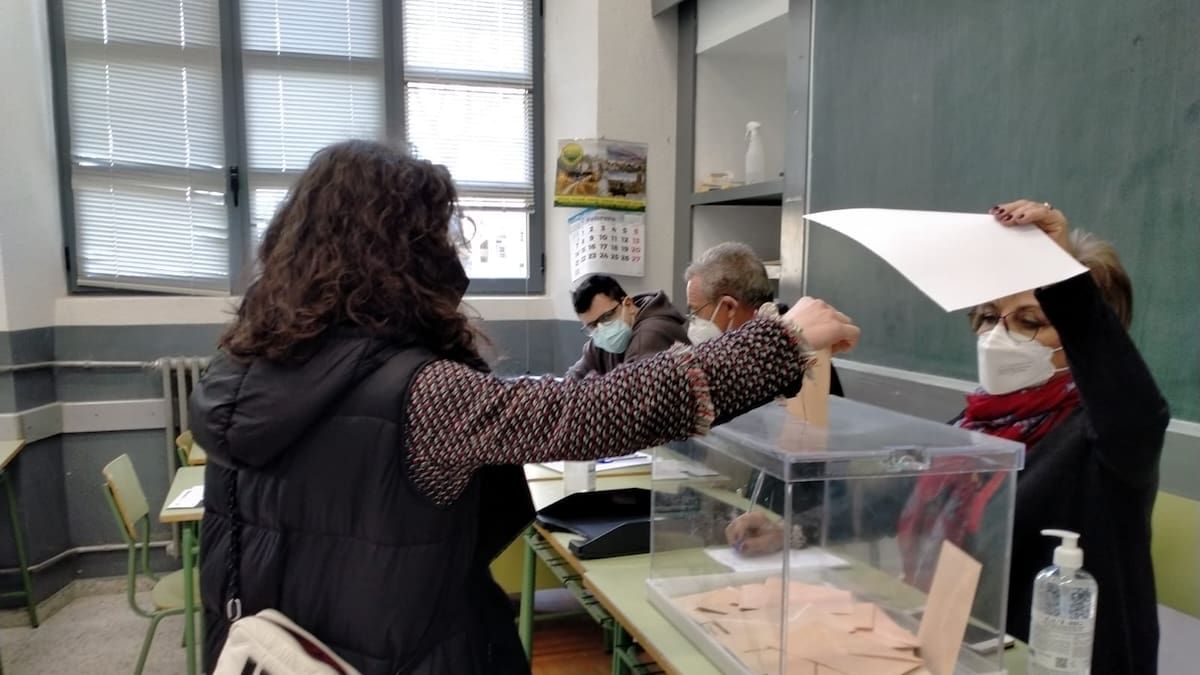 Un total de 16 listas concurrirán a los próximos comicios autonómicos del 15 de marzo