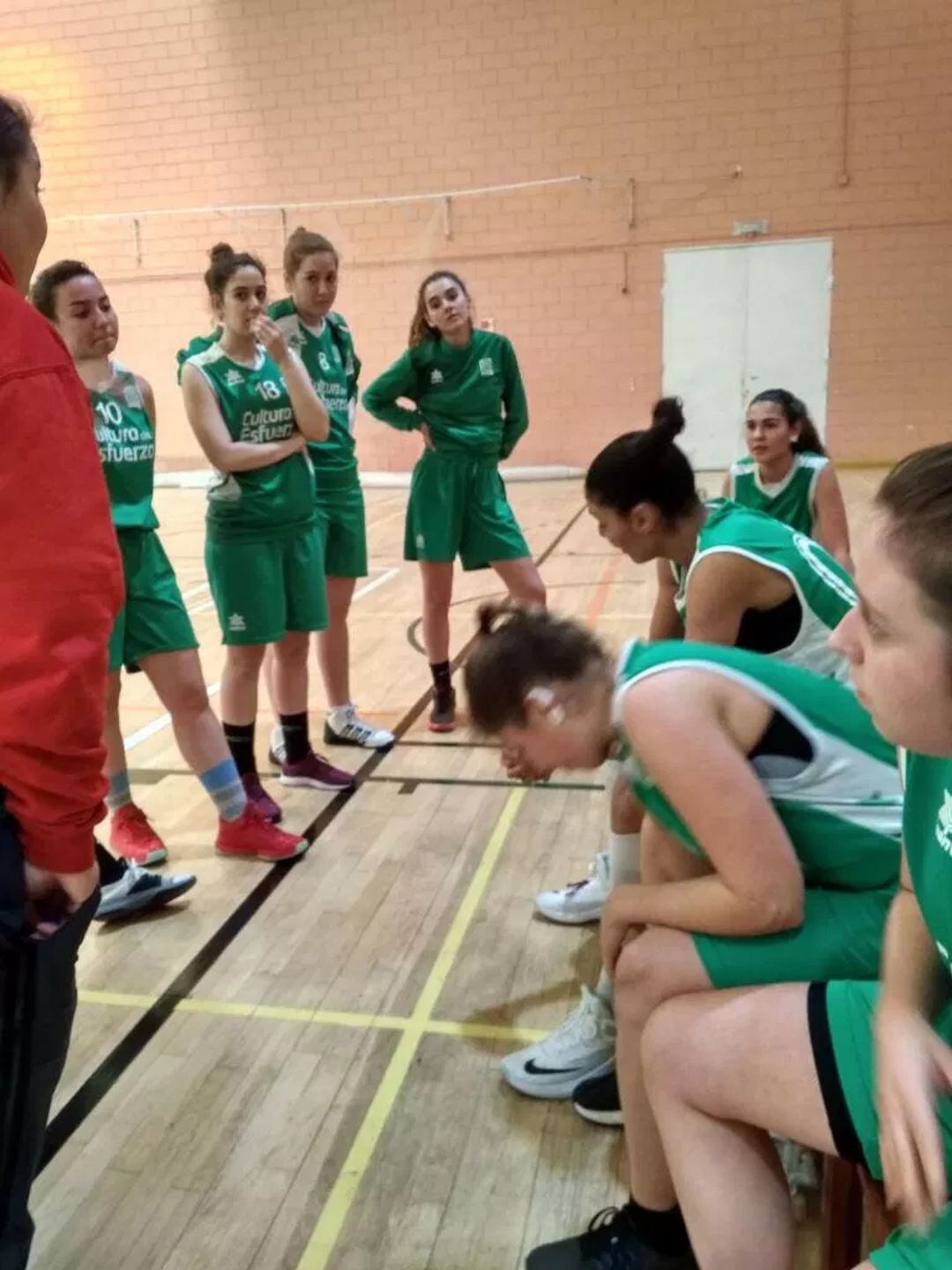 El equipo eldense no pudo seguir con su racha de victorias