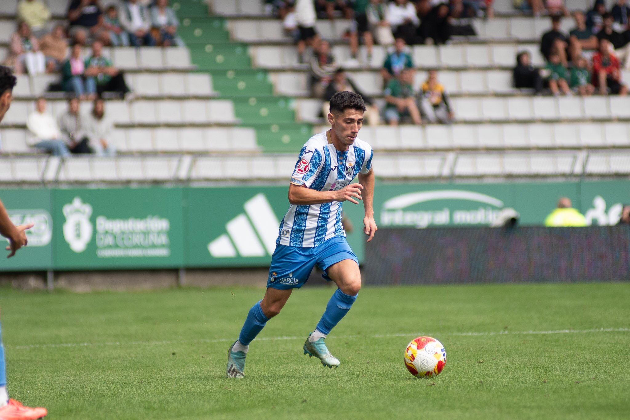 Pitu Doncel, durante el encuentro de la primera jornada ante el Racing de Ferrol