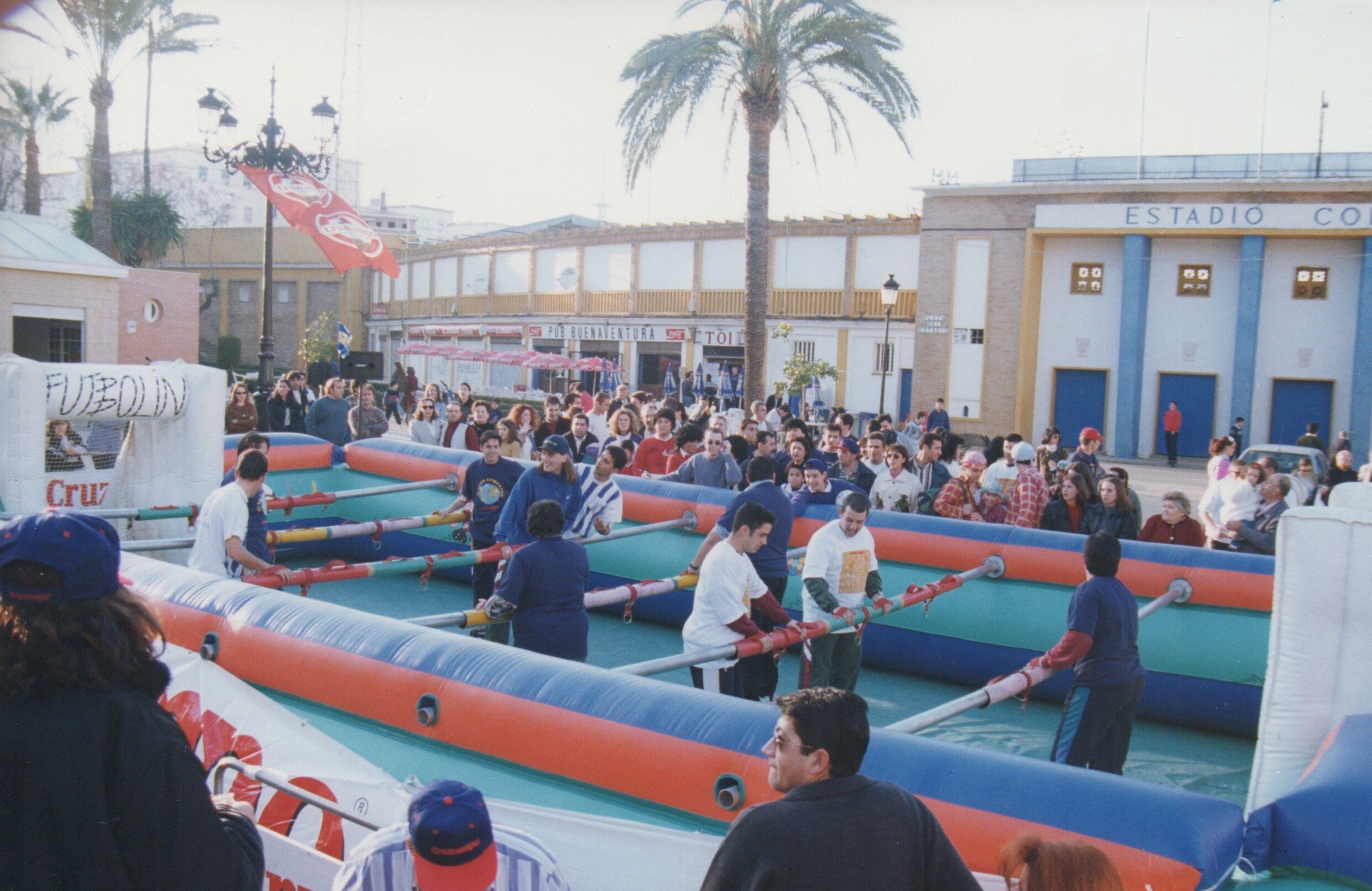 Carnaval 1999, futbolín humano