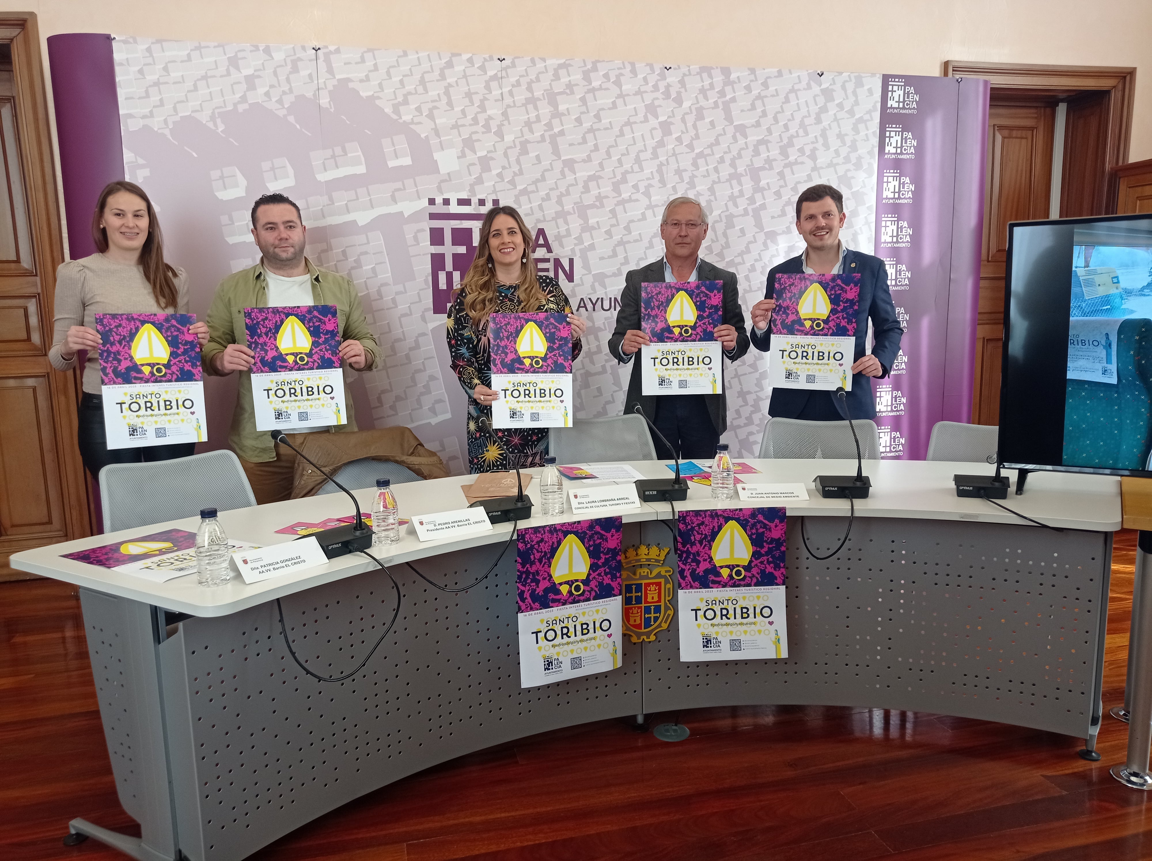 Patricia González, Pedro Arenillas, Laura Lombraña, Juan Antonio Marcos y Víctor Torres durante la presentación de las fiestas del Cristo