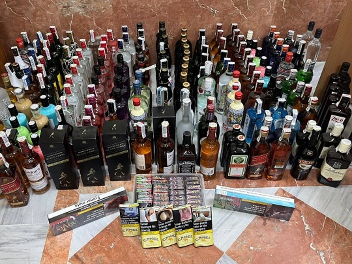 Intervenidas 175 botellas de alcohol en un '24 horas' de Algeciras