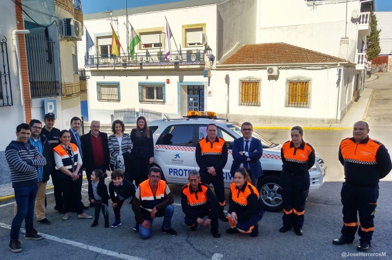 El nuevo vehículo permitirá a los miembros de Protección Civil, poder acudir a practicamente cualquier punto del término municipal, al ser un vehículo con tracción 4x4