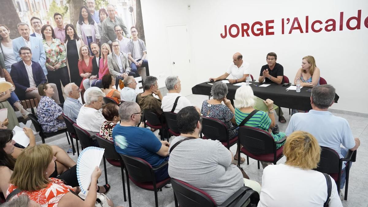 Asamblea de Ens Uneix donde se informó a la militancia