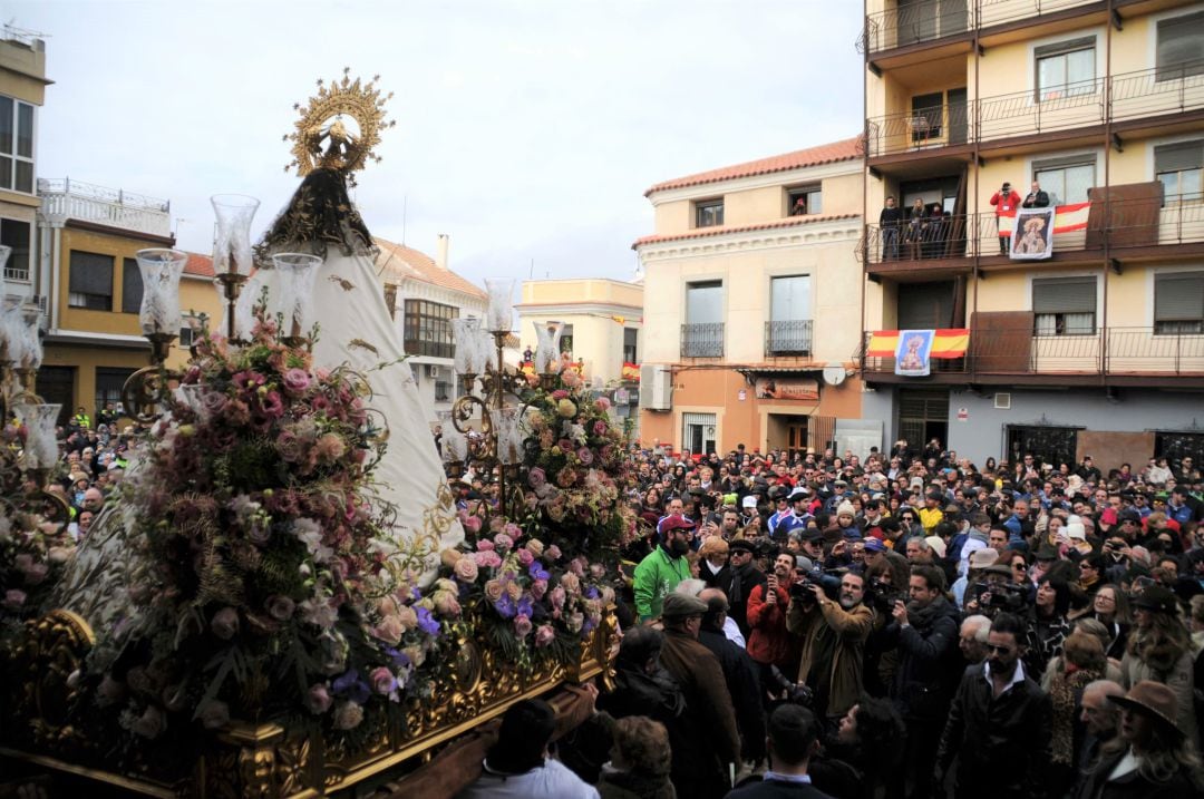 Procesión de la Virgen de la Paz de Villarta de San Juan